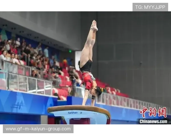 世界体操冠军跳马起跳高度逆天,摄影师吓到掉相机 世界体操冠军跳马起跳高度逆天,摄影师吓到掉相机